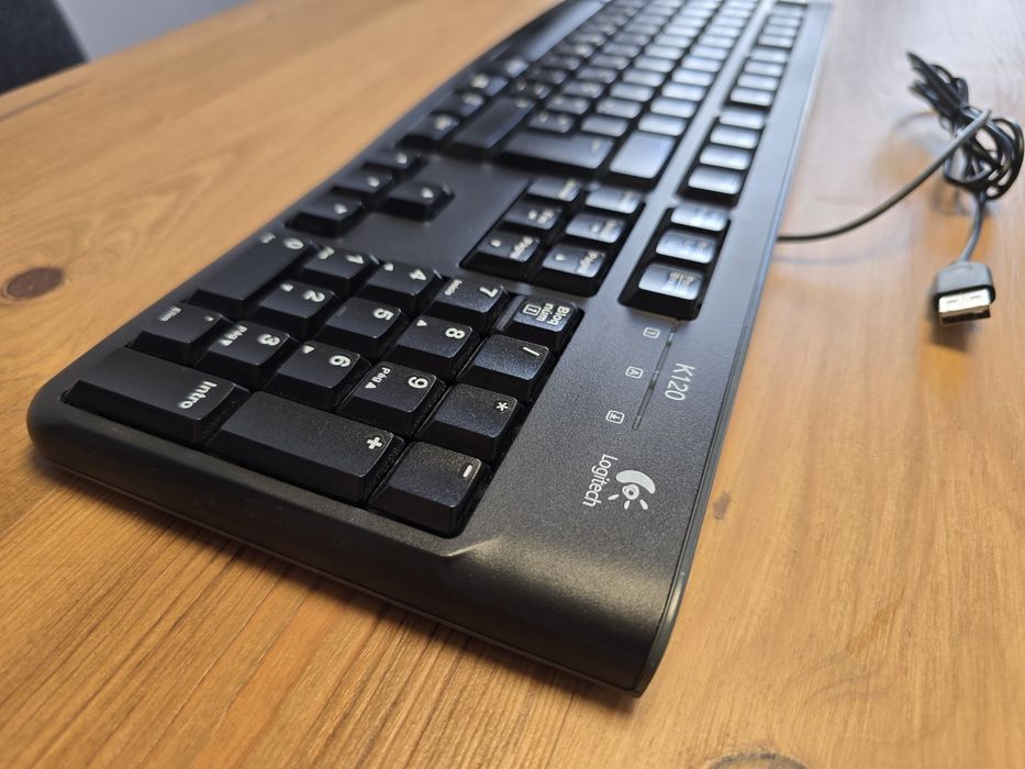 Teclado USB Logitech K120 – Bom estado, fiável e confortável
