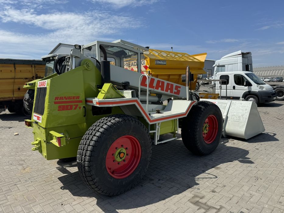 Навантажувач claas Ranger 907