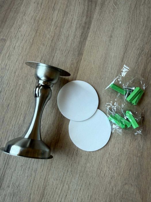 Magnetyczny odbojnik do drzwi