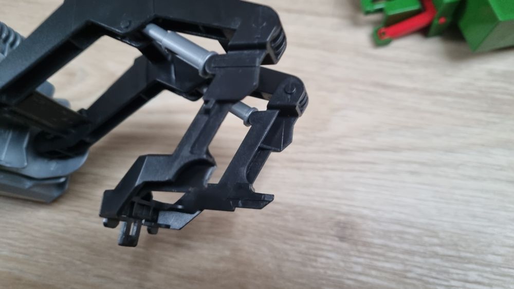 Traktor z przyczepą bruder