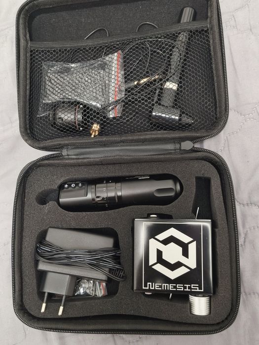 Máquina tattoo dragonhawk fold pro + fonte
