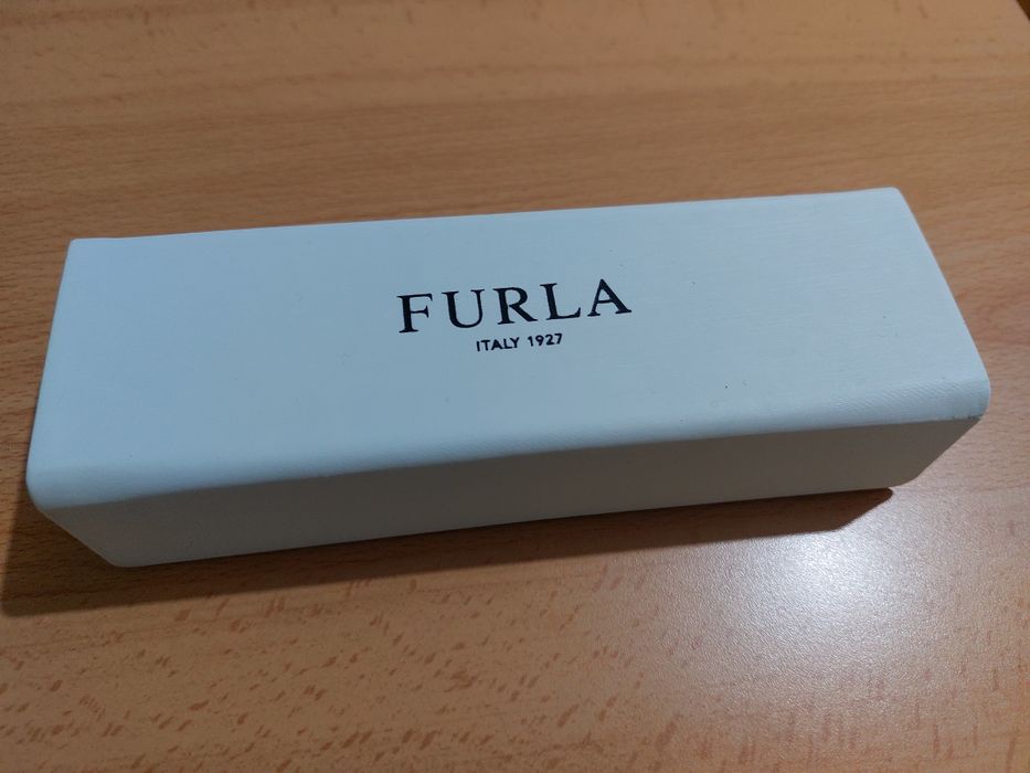 Caixa de óculos Furla