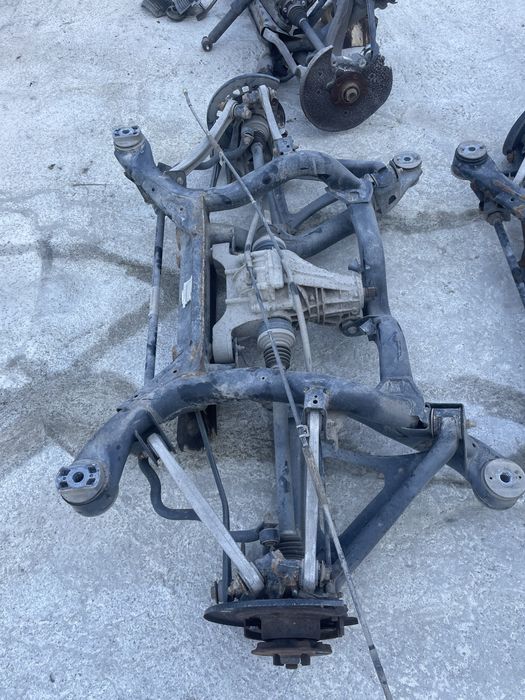 Подрамник рычаги ступица Audi Q7 Touareg Cayenne