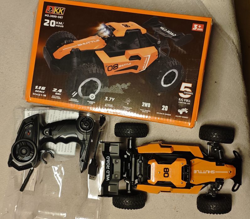 Samochód sterowany zdalnie, RC Auto 2,4 GHz, 1:16, 20 km/h