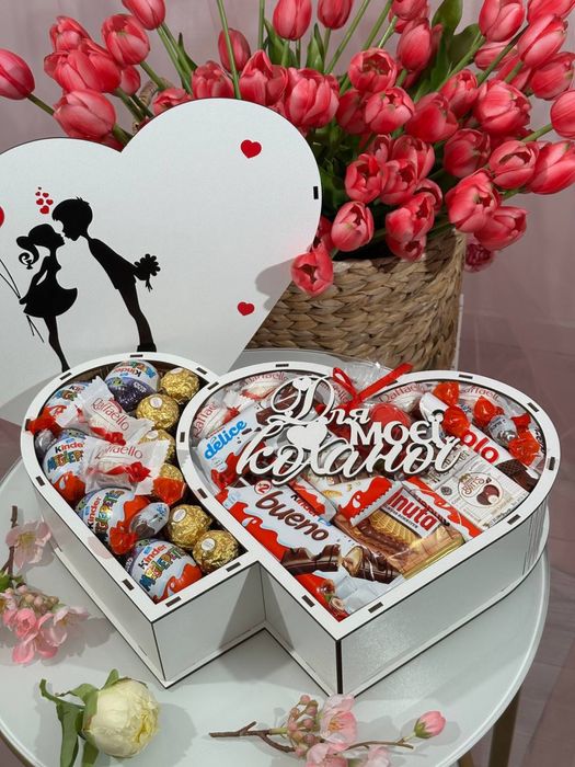 Ефектний солодкий подарунок на 8 Березня | Бокс подвійне серце