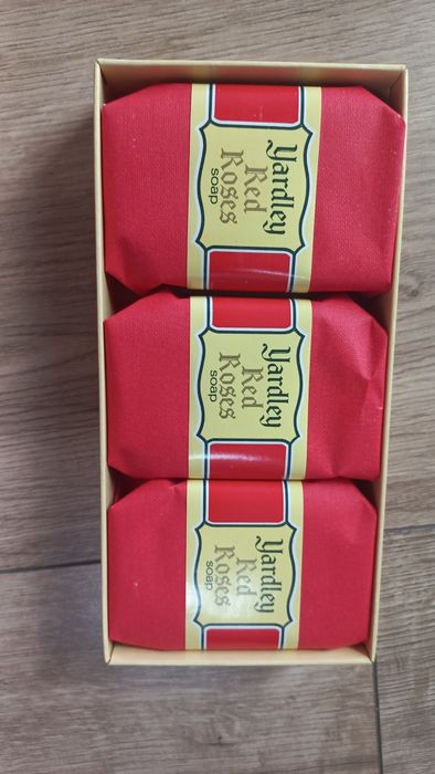 Mydło Yardley Red Roses 3x100g Nowe, zabytkowe mydło kolekcjone