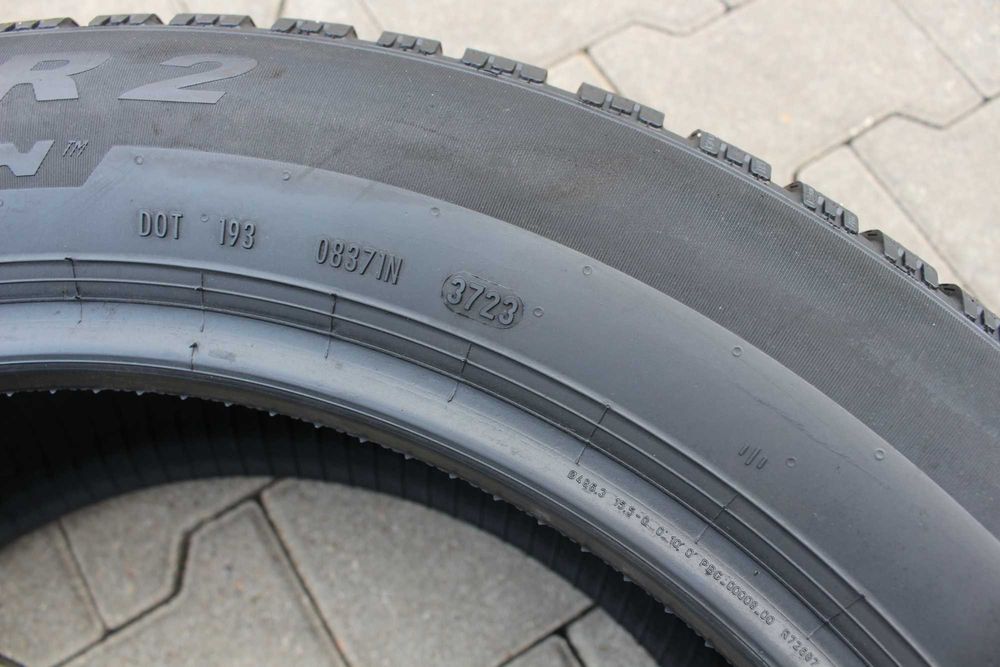 Opona zimowa 235/55/19 Pirelli Winter Scorpion 105H 2023