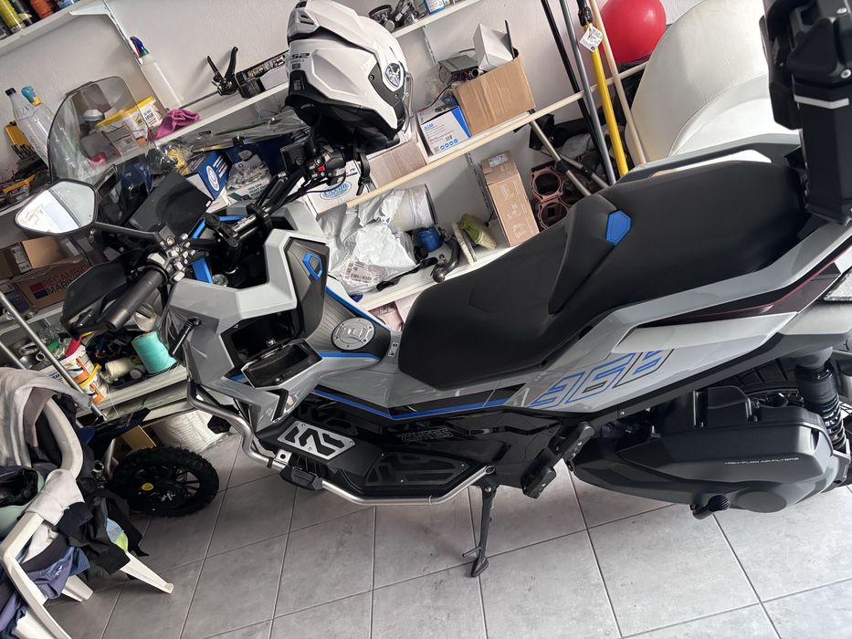 Vende-se moto zontes