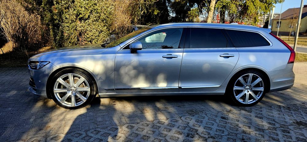 Volvo V90 D4 Inscription Bowers & Wilkins