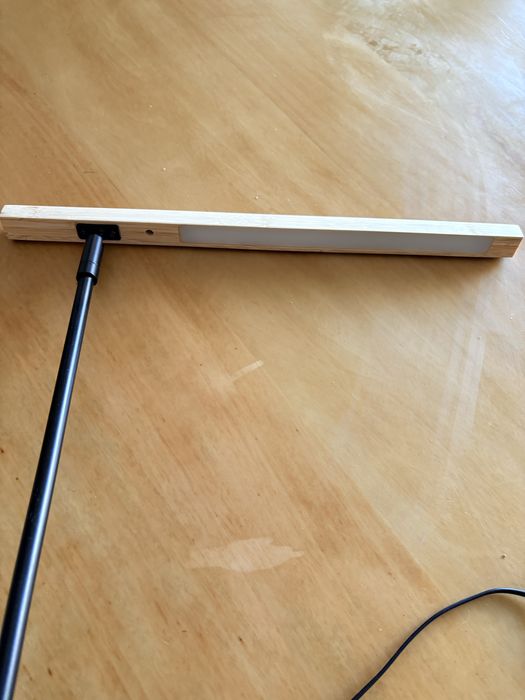 Candeeiro de secretaria com base em ferro