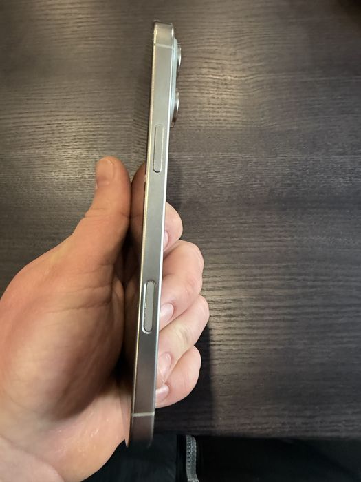 Продам iphone 16 pro max 256 gb