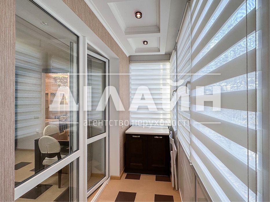 Авторський проект 4 кімн у класичному стилі по вул. Приходський.