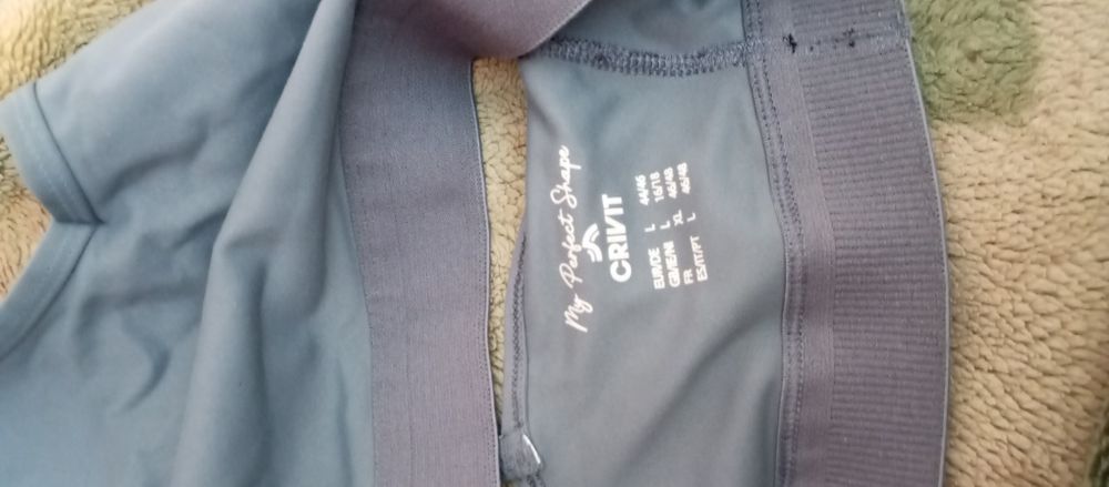 Топ для занятий спортом Crivit