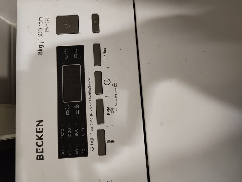 Máquina de Lavar Becken 8kg 1300rpm Carga Superior