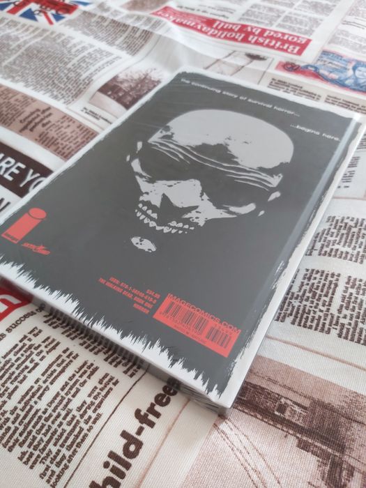 The Walking Dead Harcover Book 1