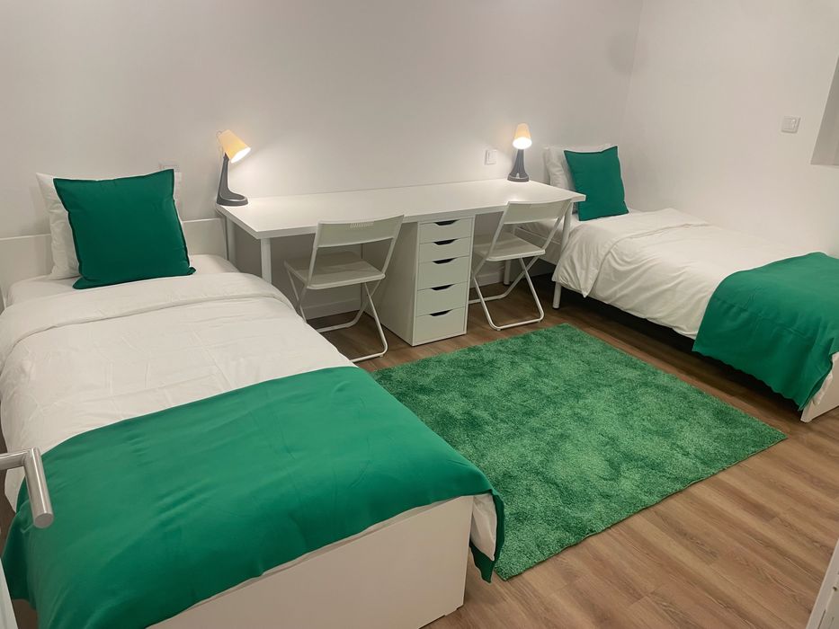 Arrendo quarto ou cama