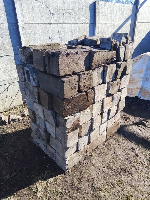 Дерев'яні стелажі під розсаду чи інші цілі полочки ящики