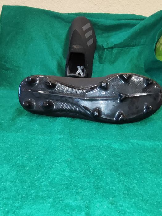 Чоловічі футбольні кросівки Adidas