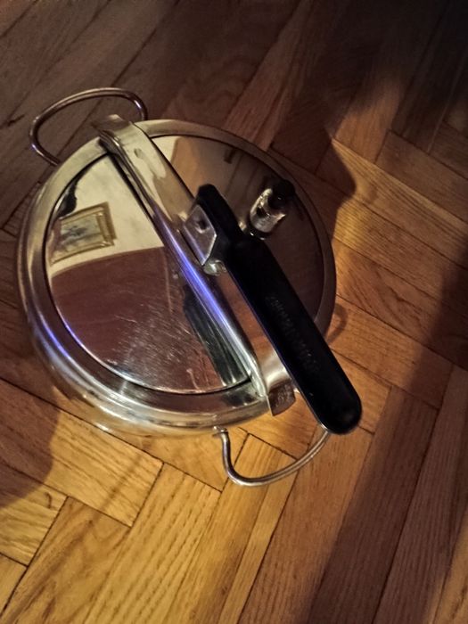 Dwa szybkowary 1,5 i 2,0 litra