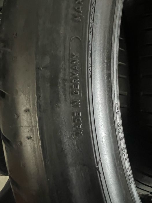 255/35/19+225/40/19 R19 Dunlop SP Sport RT 4шт нові