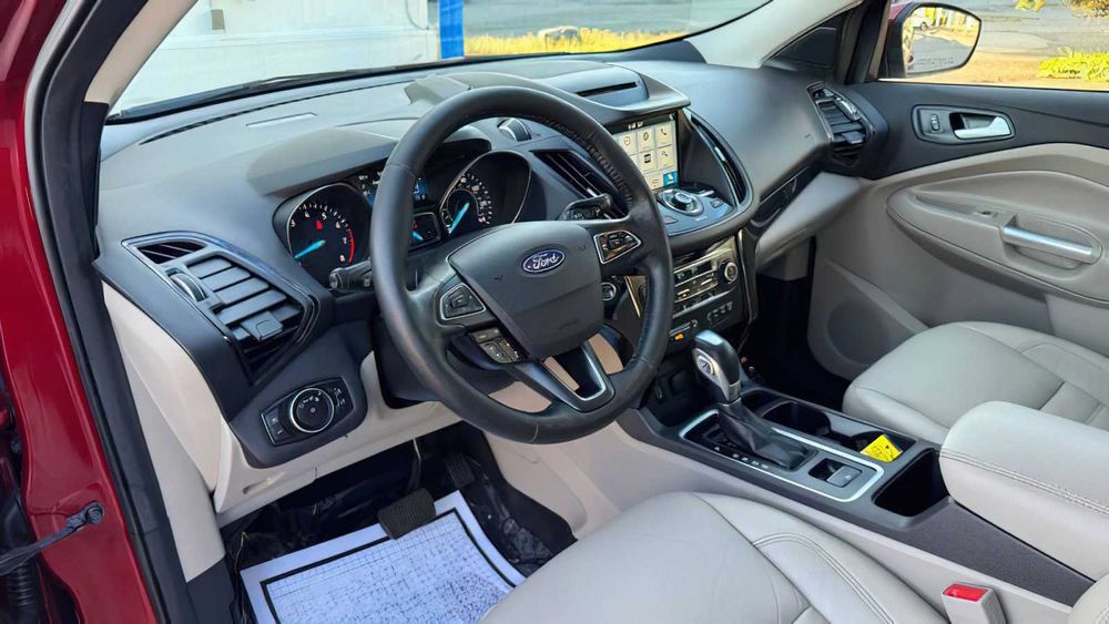 Ford Escape Titanium      2018