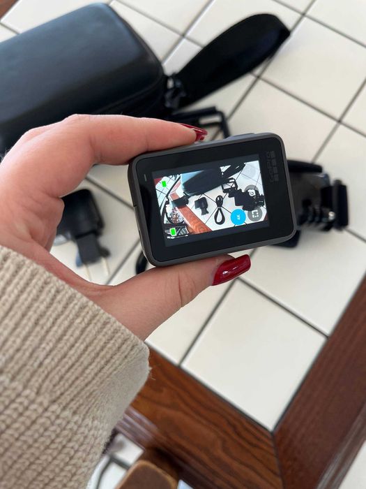 Екшн-камера GoPro Hero 7 silver в кейсі