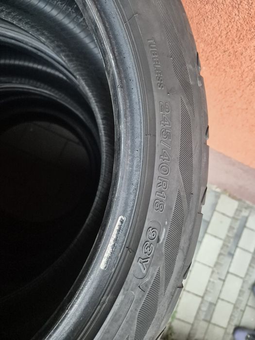 Opony letnie Firestone 245/40 R18