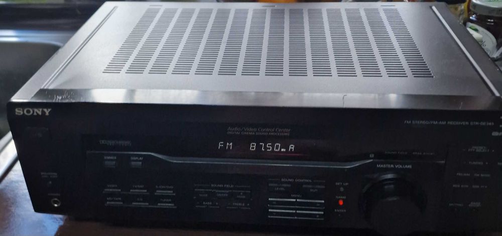 Wzmacniacz  SONY z radiem