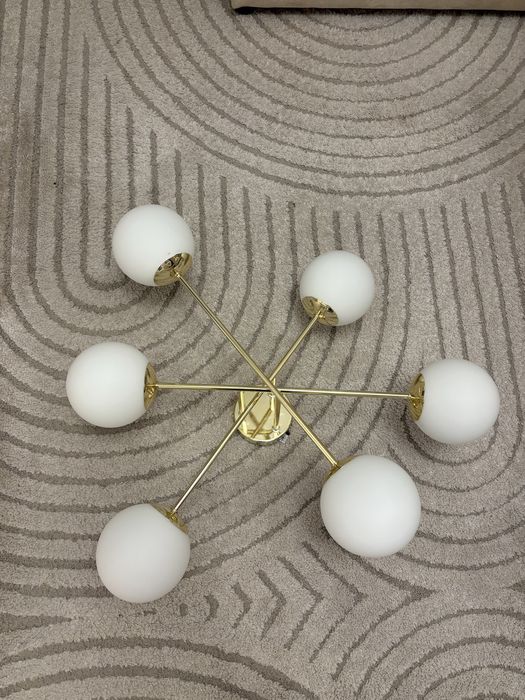 Nowoczesna lampa sufitowa – Agata Meble | złota | z żarówkami