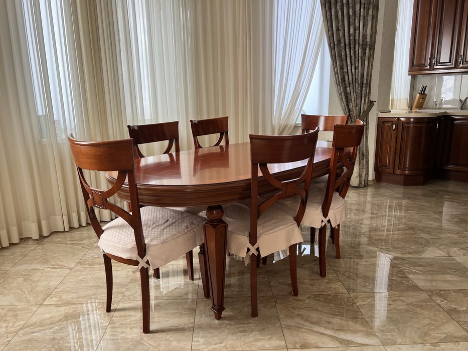 Італійський обідній стіл з масиву + 10 стільців. Розкладний, преміум