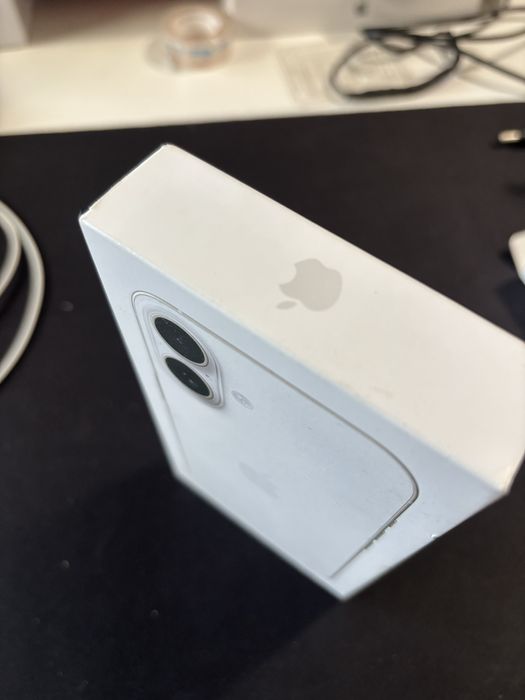 iPhone 17 - 256GB | White