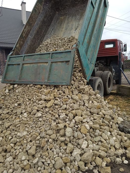 Щебінь пісок вапняк доставка самоскидами