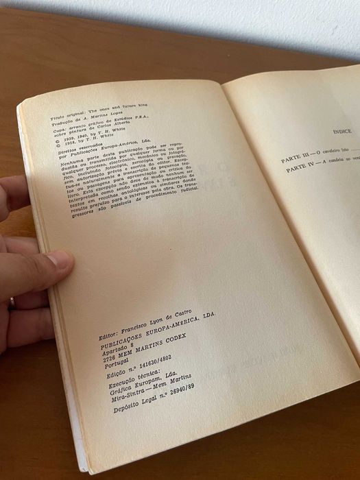 T.H. White: O Rei que Foi e Um Dia Será II [Nébula 30]