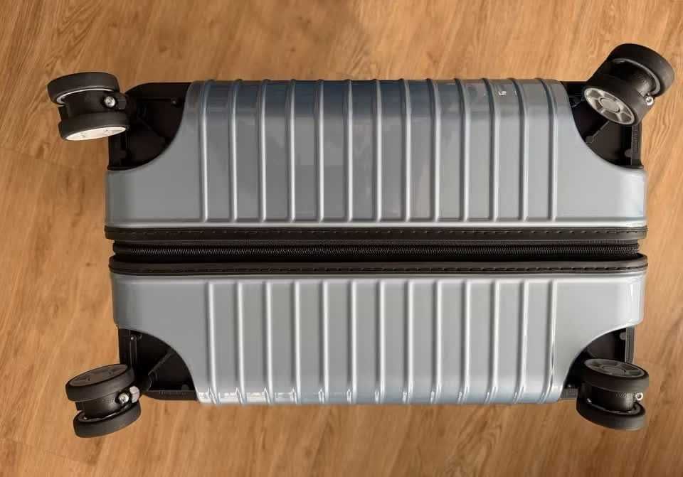 Rimowa Salsa Air