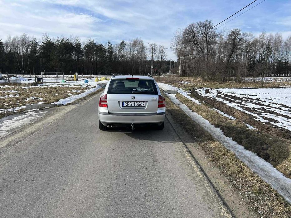 Skoda Octavia                                   .