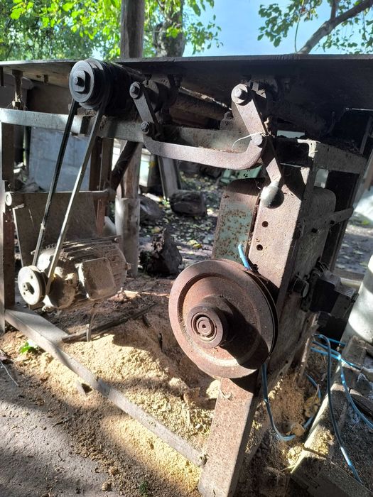 Станок деревообрабатывающий.