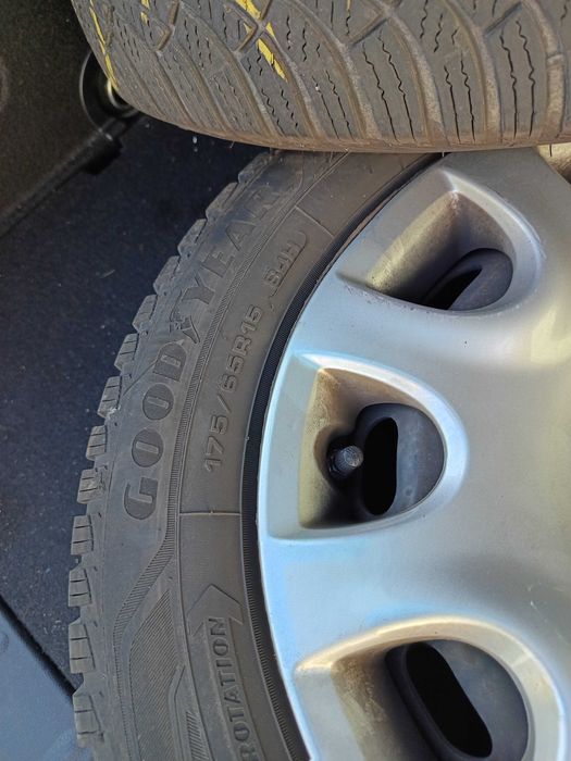 Pneus Goodyear 175/65/15