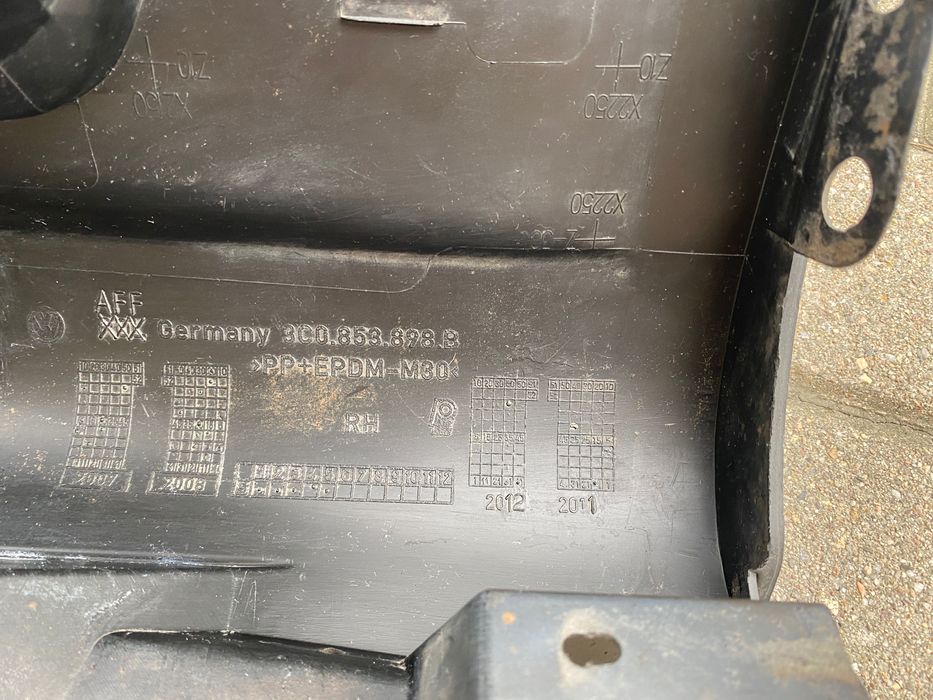 Listwy progowe, progi do Passat b6 R36.