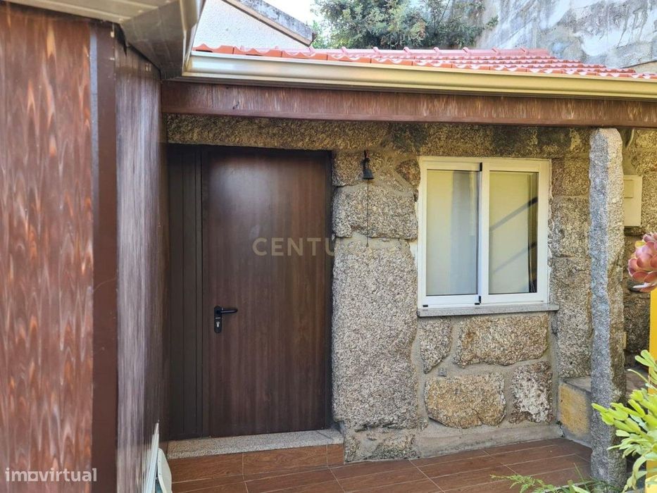 Moradia T1 Totalmente Remodelada em Castelo de Paiva – Fornos