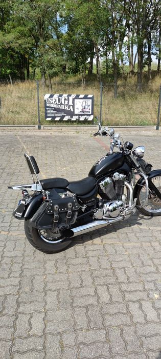 Suzuki Intruder 1400, rok 2000