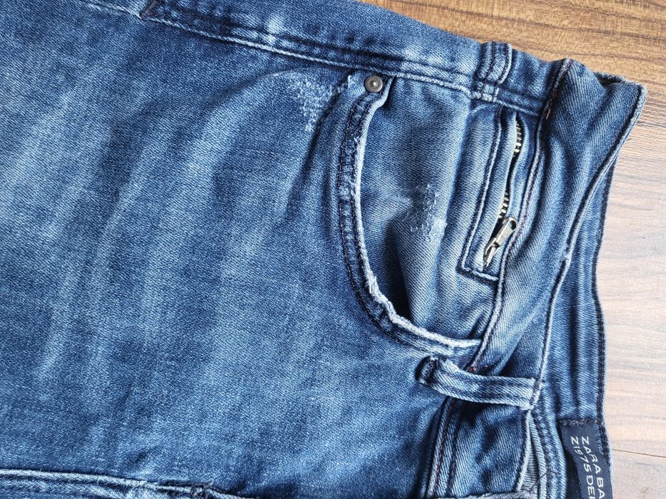 Spodnie jeansy ZARA rurki z zameczkami