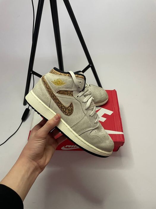 Оригінальні Кроси Nike Air Jordan