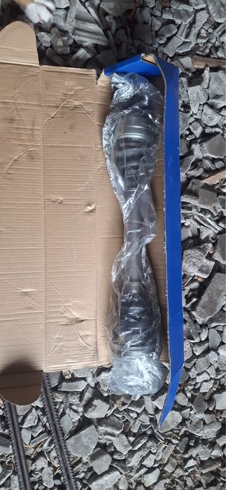 Półoś prawy tyl BMW E60 3.0D