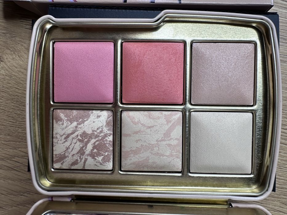 Nowa paletka Hourglass Deer