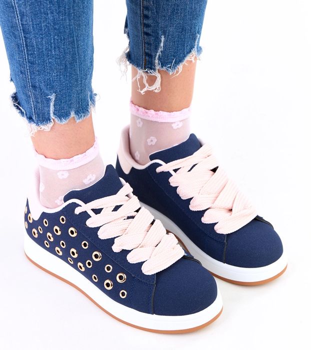 Granatowe sneakersy na platformie z nitami Adelis