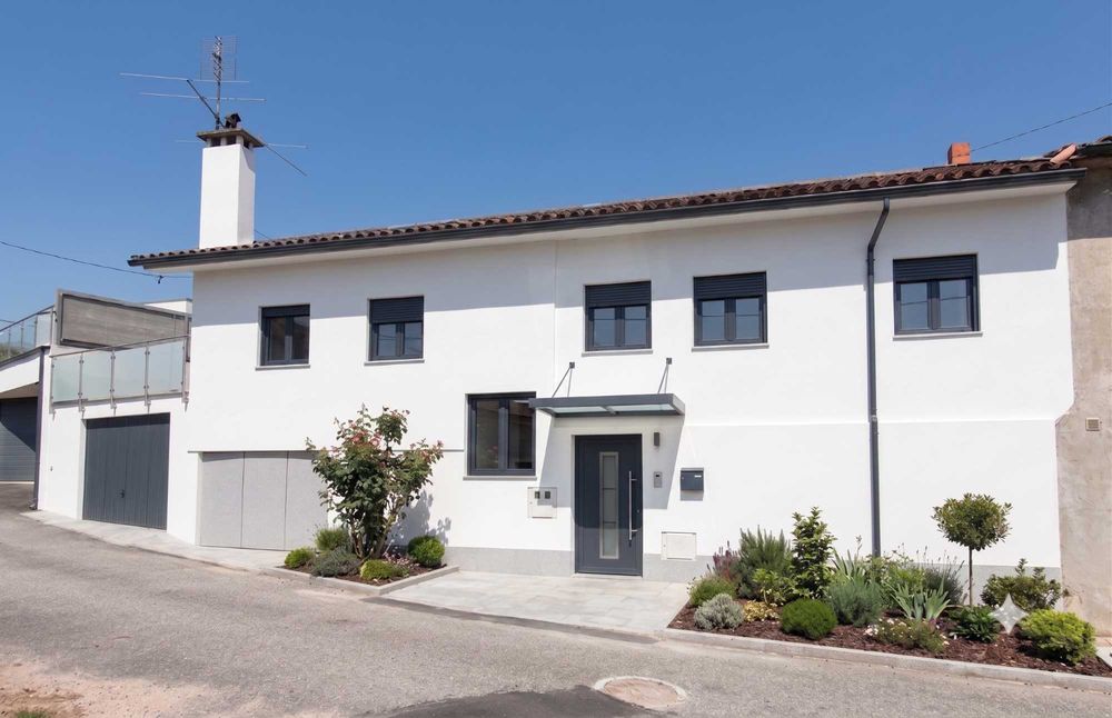 Moradia para Reabilitação em Oliveira de Barreiros, Viseu