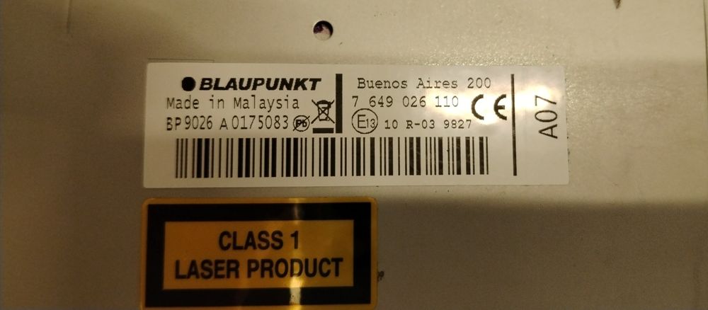 Auto rádio Blaupunkt encastre com painel destacável
