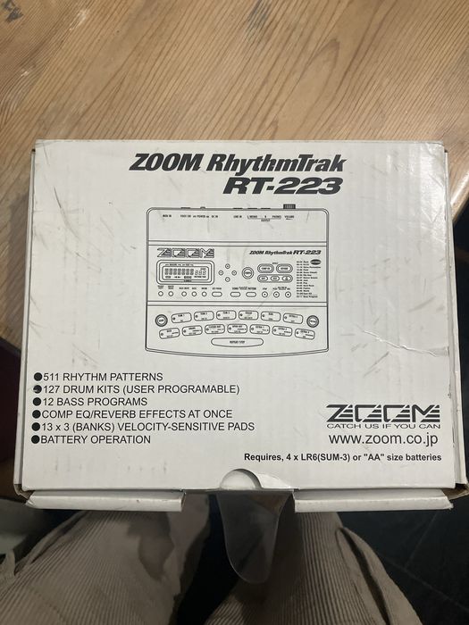 Zoom RT-223 caixa de ritmos