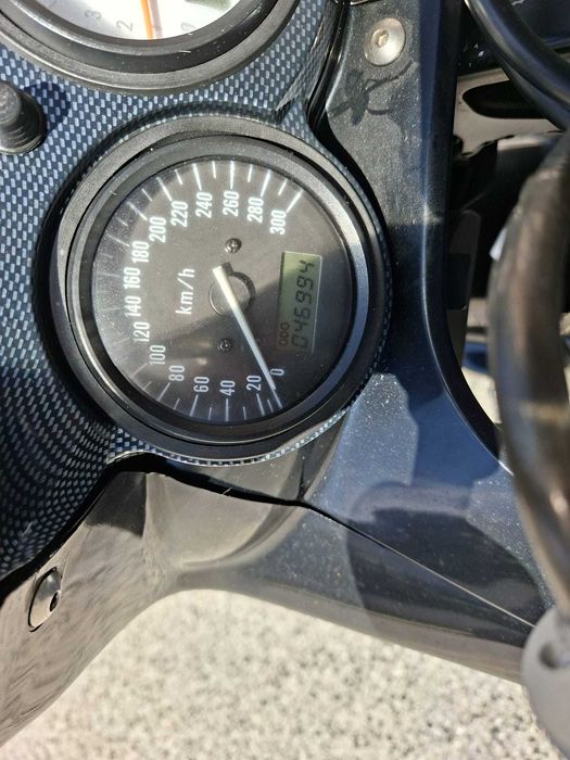 Vendo tl 1000s usada em bom estado