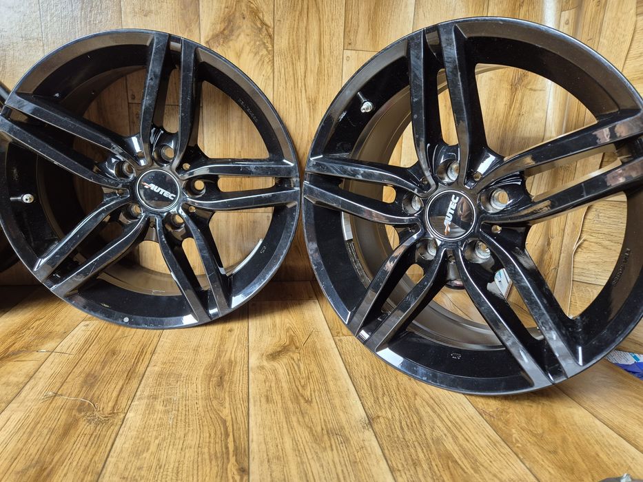 AUTEC 17 Cali 5x120 et30 8j ot: 72,6 stan idealny Czarny połysk